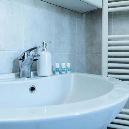 Lejlighed Klara's Maggiore E 24 Min Da Malpensa Airport Castelletto sopra Ticino