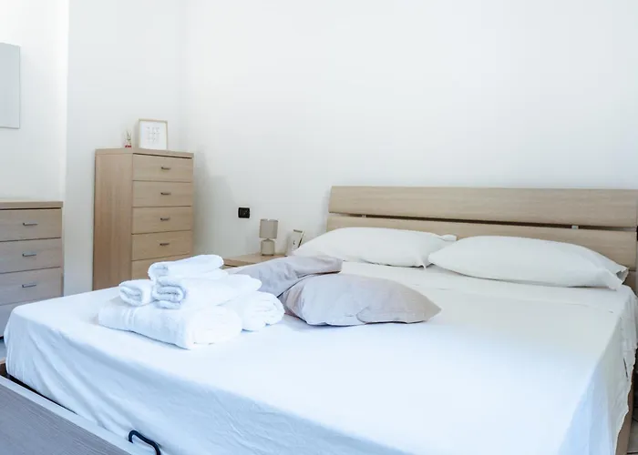 公寓 Klara's Maggiore E 24 Min Da Malpensa Airport 卡斯特尔图-苏帕提茨诺